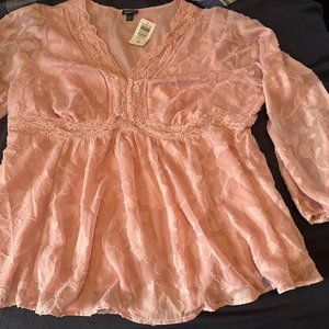 NEW Torrid Blouse 2X 18-20 Lt Pink Floral Babydoll style